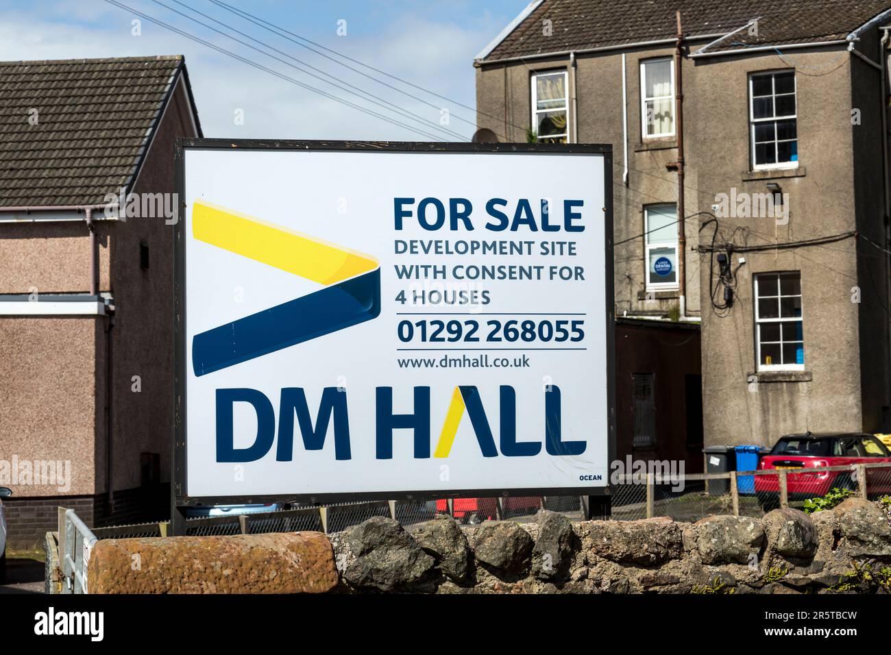 Cantiere di costruzione sito di sviluppo per vendita segno, Scozia, Regno Unito, Europa Foto Stock