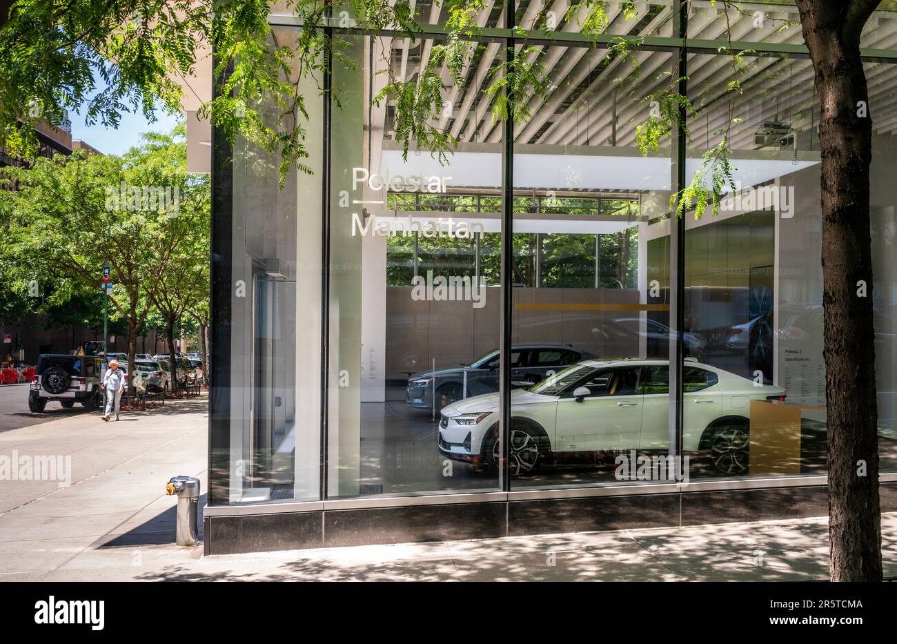 Un Polestar veicolo elettrico showroom nel quartiere Upper West Side di New York Domenica, 28 maggio 2023. La svedese Volvo acquistò il marchio nel 2015 e lo vendette a Geely Holding Group. Polestar è stato pubblico nel giugno 2022 sullo scambio Nasdaq. (© Richard B. Levine) Foto Stock