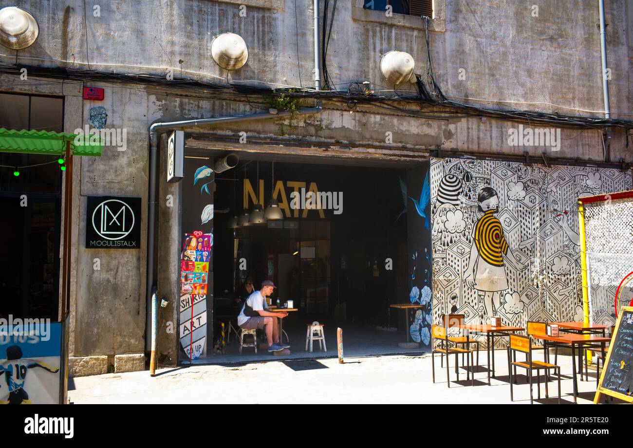 Nata uno dei ristoranti e bar nell'area della fabbrica LX di Lisbona Foto Stock