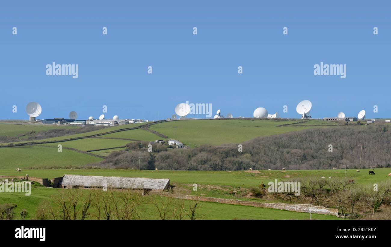 GCHQ Bude satellite Listening Station (Government Communications Headquarters) difesa a Cleave Camp, Cornovaglia, Inghilterra. REGNO UNITO Foto Stock