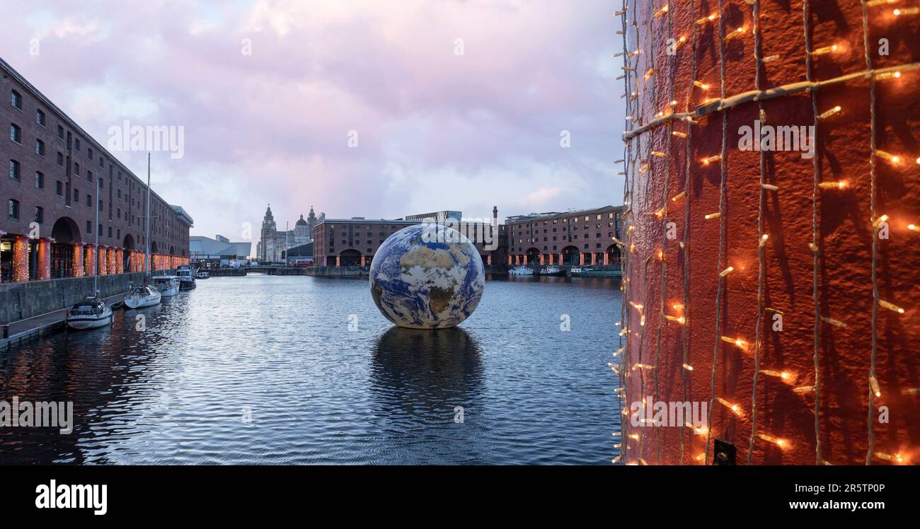Liverpool, regno unito Maggio, 16, 2023 Terra galleggiante in Albert Dock per Eurovision 2023 Foto Stock