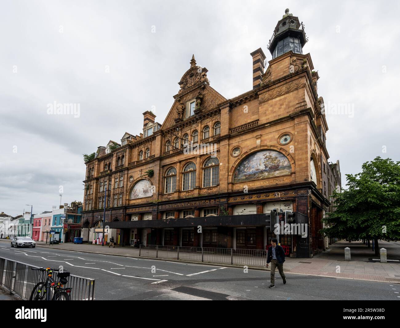 Il Teatro del Palazzo in disuso si trova in una posizione semi-abbandonata su Union Street, nel centro di Plymouth. Foto Stock