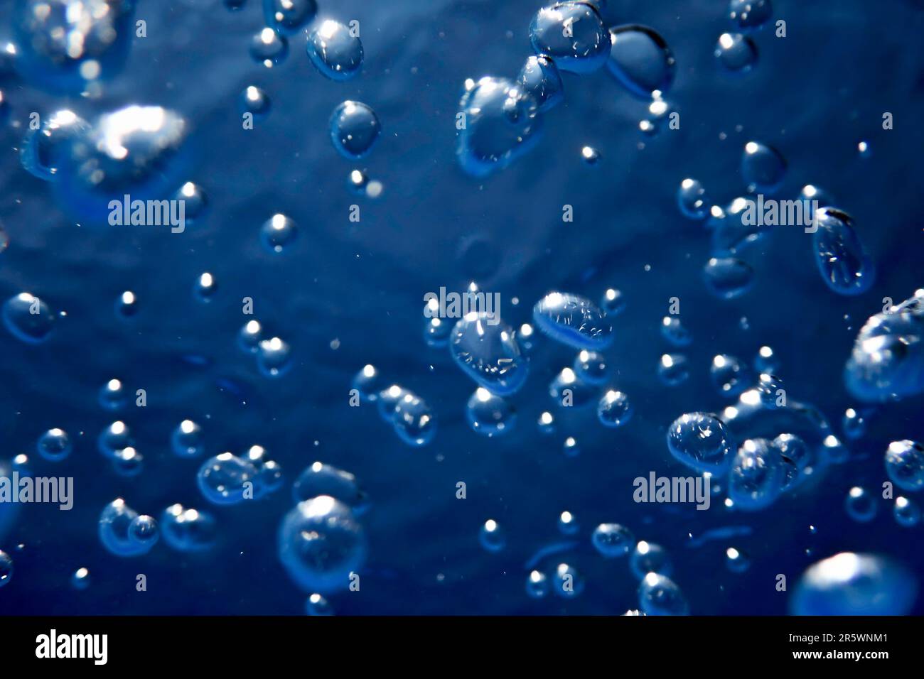 Bolle d'aria, bolle d'acqua Abstract Underwater background Foto Stock