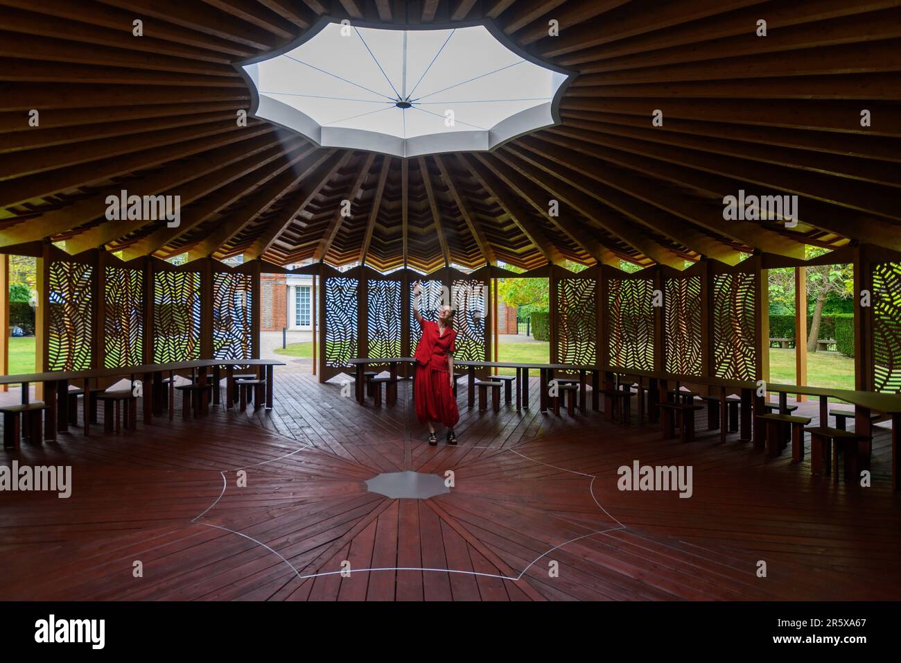 Londra, Regno Unito, 05th giugno 2023, il Serpentine Pavilion 2023, progettato dall'architetto franco-libanese Lina Ghostmeh, viene presentato al pubblico il 9th giugno 2023 a Serpentine South. Si tratta del Padiglione 22nd ed è supportato da Goldman Sachs per il 9th° anno., Andrew Lalchan Photography/Alamy Live News Foto Stock