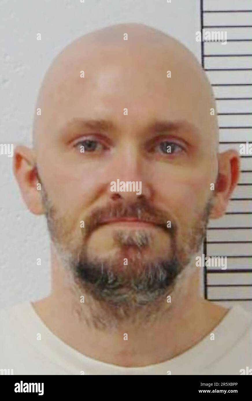 Il governatore del Missouri Mike Parson ha dato l'ok per il Dipartimento delle correzioni di eseguire l'inmate 42-year-old Michael Tisius, presso la struttura di correzione statale a Bonne Terre, Missouri il 6 giugno 2023. Tisio fu condannato per aver ucciso due carcerieri della contea nella prigione della contea di Randolph nel 2000, all'età di 19 anni. Tisio ha trascorso oltre due decenni in prigione dalla sua condanna nel 2001. Tisio ha ricevuto un periodo di esecuzione da un giudice federale dopo aver scoperto il mese scorso che uno dei giurati sul caso di Tisio potrebbe non essere stato in grado di leggere o scrivere. La Corte Suprema del Missouri ha annullato quel soggiorno. Pho Foto Stock