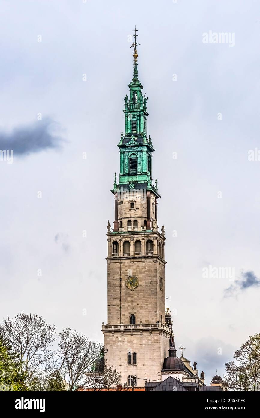 Jasna Gora Monastero Chiesa Steeple Madonna Nera Home Polonia. La Madonna Nera è un simbolo polacco scoperto Gerusalemme 326 d.C. Foto Stock