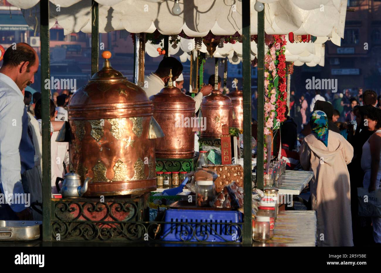 Marocco, Piazza Djemaa El Fna, Marrakech, angolo cottura Foto Stock