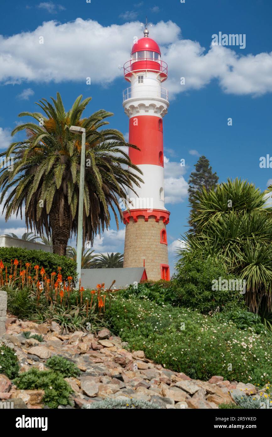 Faro storico di Swakopmund, costruito durante il periodo coloniale tedesco a Swakopmund, Namibia, Africa. Foto Stock