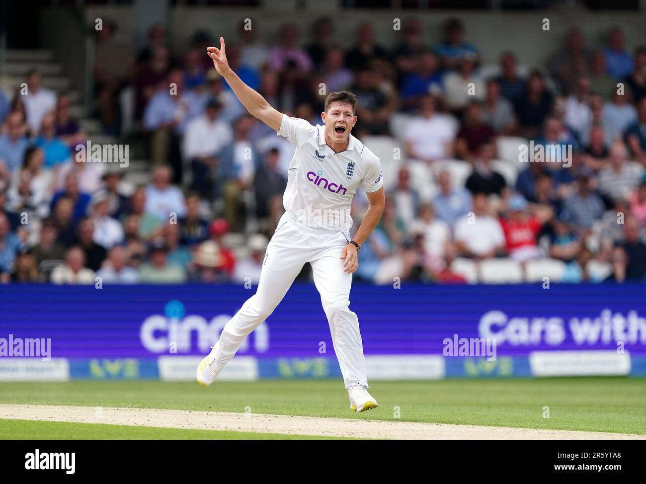 Foto del file datata 24-06-2022 di Matthew Potts in Inghilterra, che si è dimostrato un cacciatore di grandi giochi durante la sua prima estate come un cricketer di prova, stabilendo il dominio su Kane Williamson e poi licenziando Virat Kohli nel suo primo incantesimo contro l'India grande. Ho dovuto aspettare il suo turno durante una frustrante campagna invernale, ma un forte inizio con Durham lo ha portato di nuovo in prima fila contro l'Irlanda e la sua robustezza fisica è una qualità gradita con i niggles altrove. Data di emissione: Martedì 6 giugno 2023. Foto Stock