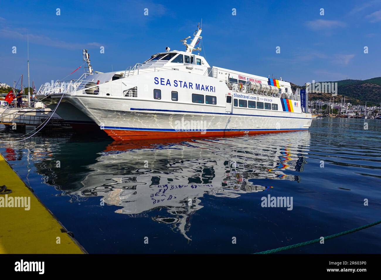 Sea Star Makri, catamarano che collega Bodrum località turistica la costa turchese nel sud-ovest della Turchia, una popolare destinazione di vacanza Foto Stock