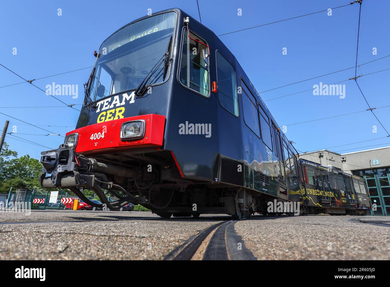 Düsseldorf, Germania, 06.06.2023. Düsseldorf rete di trasporti Rheinbahn presenta un tram Invictus Games 2023. I giochi si svolgono in città nel settembre 2023. Credit: NewsNRW / Alamy Live News Foto Stock Düsseldorf, Germania, 06.06.2023. Düsseldorf rete di trasporti Rheinbahn presenta un tram Invictus Games 2023. I giochi si svolgono in città nel settembre 2023. Credit: NewsNRW / Alamy Live News Foto Stock