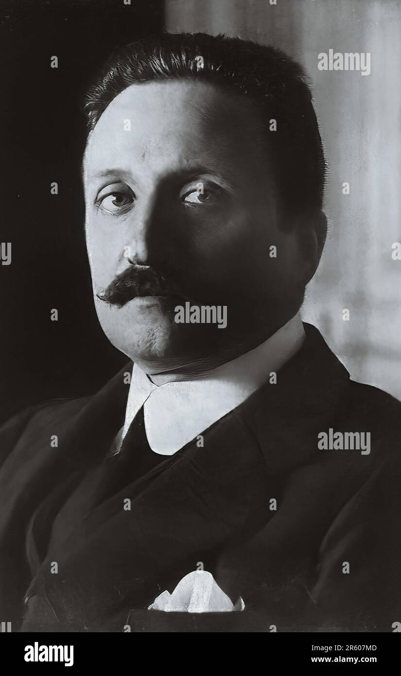 Enrico De Nicola è stato un politico e giurista italiano di spicco che