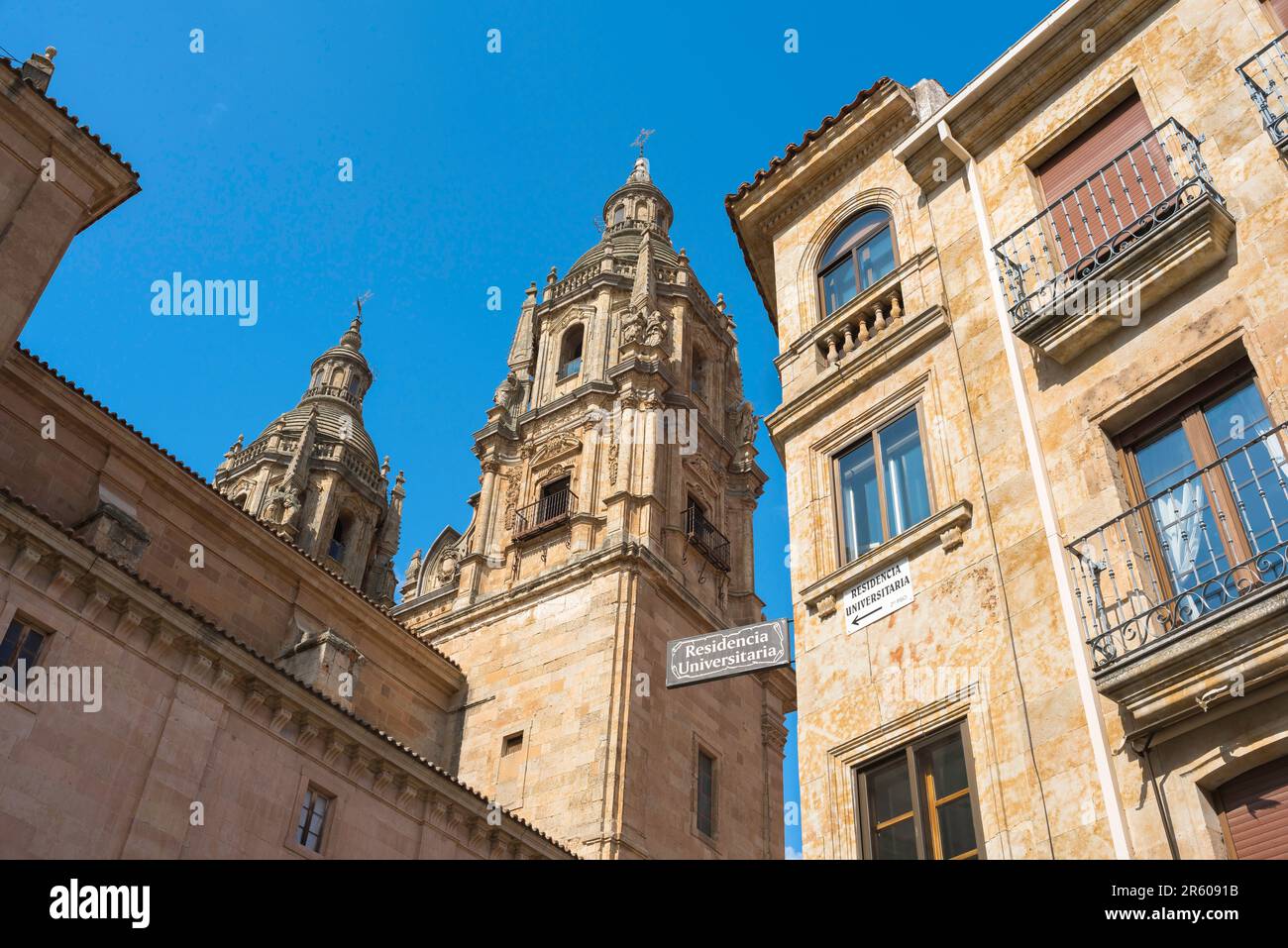 Città universitaria Spagna, veduta dell'alloggio degli studenti situato nello storico quartiere universitario di Salamanca, Spagna centrale. Foto Stock