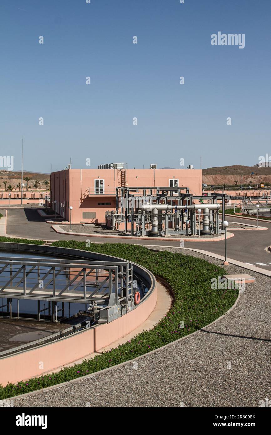 Trattamento avanzato delle acque: Attrezzature tecniche presso lo stabilimento Waterleau di Marrakech Foto Stock