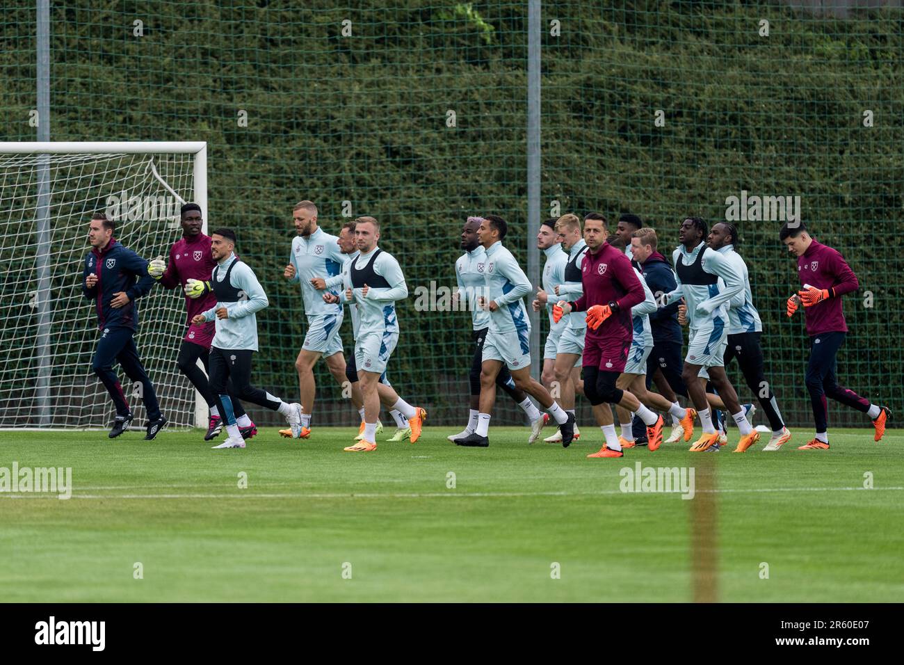 Praga, Repubblica Ceca. 06th giugno, 2023. I giocatori di West Ham United hanno visto durante un'ultima sessione di allenamento in vista della finale della UEFA Europa Conference League tra Fiorentina e West Ham United alla Fortuna Arena di Praga. Qui l'allenamento si svolge allo Strahov Stadium Credit: Gonzales Photo/Alamy Live News Foto Stock