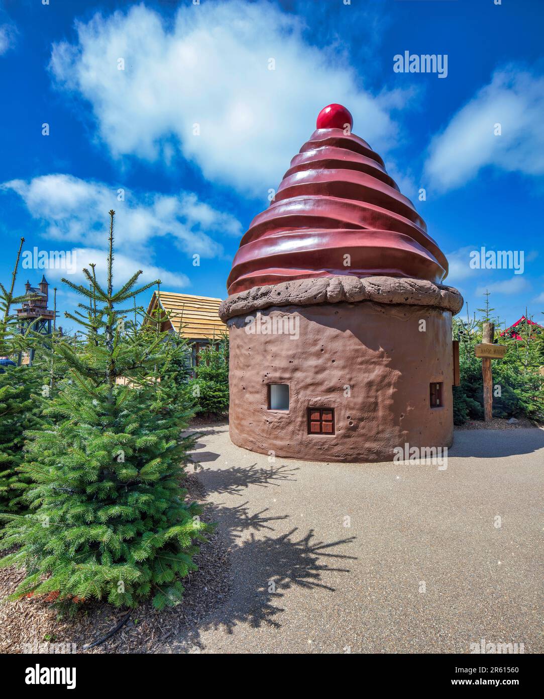 Viste diurne del villaggio giochi di Lillidorei presso l'Alnwick Garden ad Alnwick, Northumberland Foto Stock