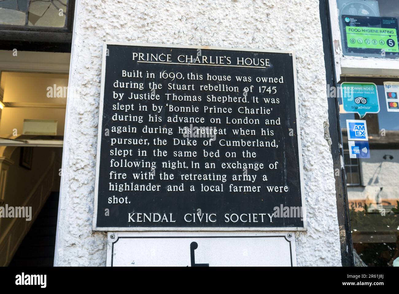 Targa nera della Casa del Principe Charlie. Stricklandgate, Kendal. Foto Stock