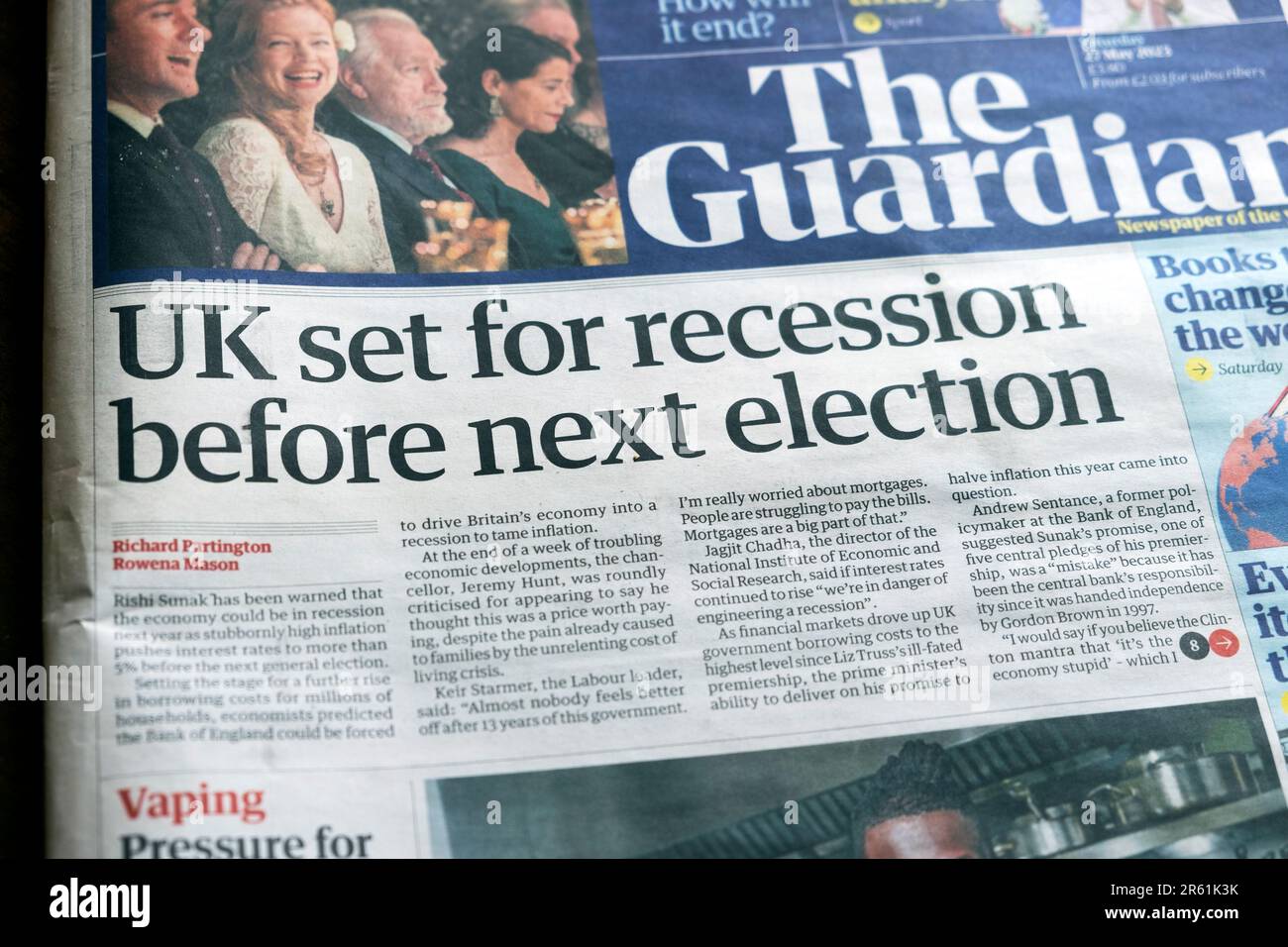'Il Regno Unito è destinato alla recessione prima delle prossime elezioni' Guardian giornale prima pagina articolo 27 maggio 2023 Londra Inghilterra Regno Unito Foto Stock