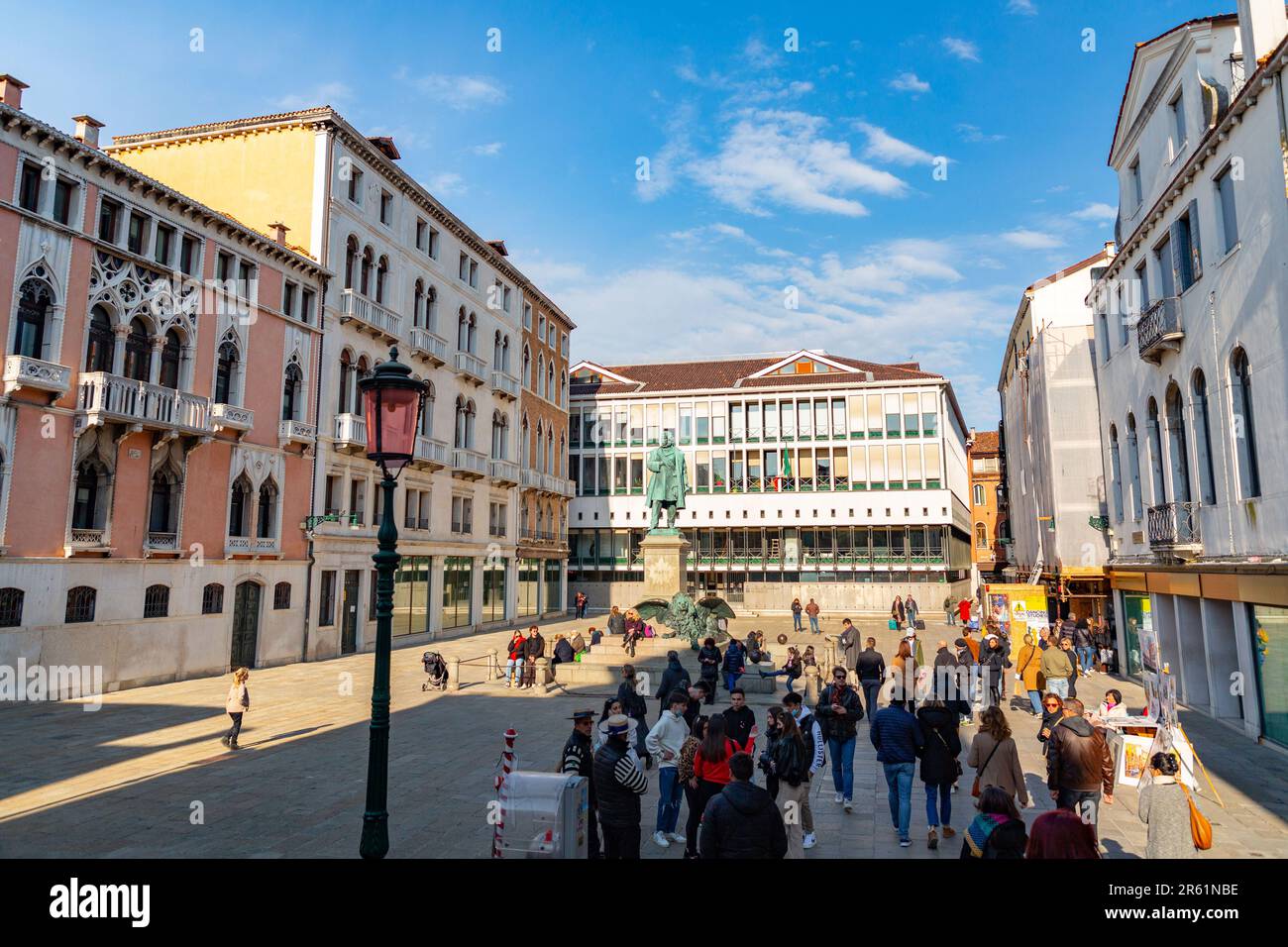 Venezia, 2 aprile 2022: Campo Sant'Angelo, detto anche campo Sant'Anzolo, è una piazza cittadina nel sestiere di San Marco, nella città venica Foto Stock