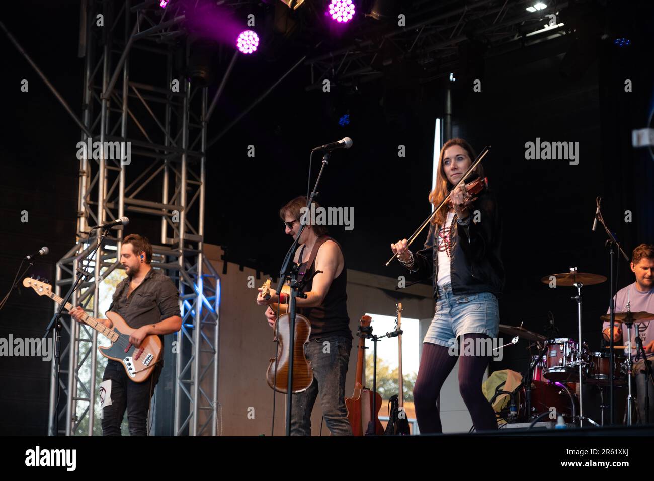 I The Roving Crows suonano sul Bob Wyatt Stage al Wallingford Bunkfest, 2019. Foto Stock