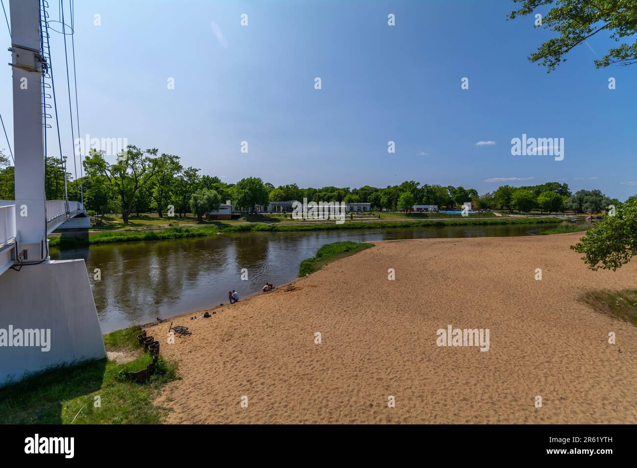 Porto nella città di Sieradz sul fiume Warta, Polonia. Foto Stock