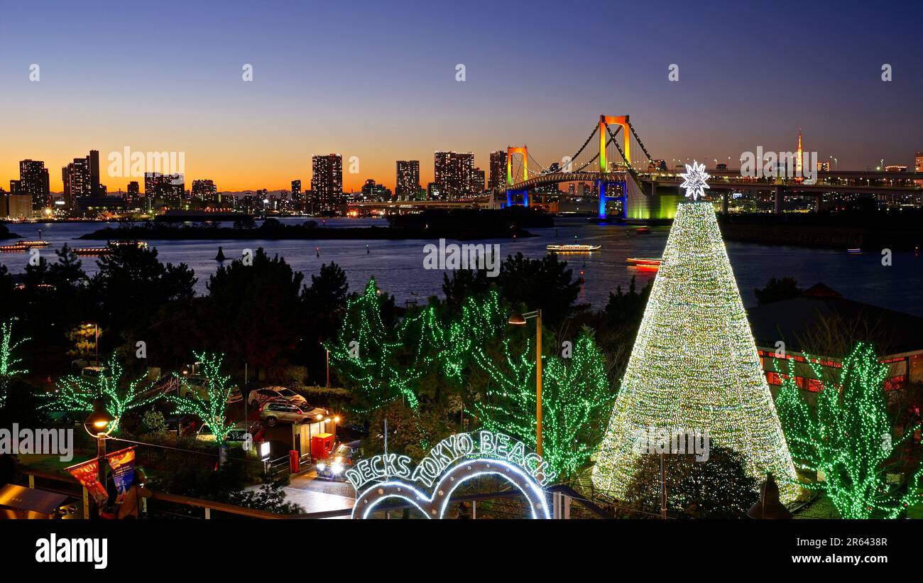 Vista serale di Odaiba vicino a Natale Foto Stock