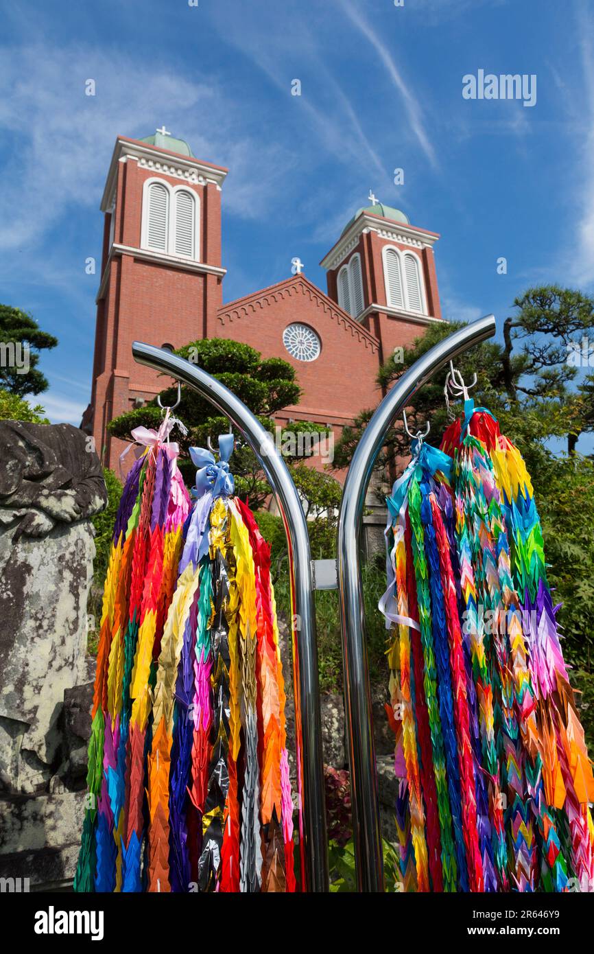 Tempio di Urakami Tenshudo e mille gru di carta piegate Foto Stock