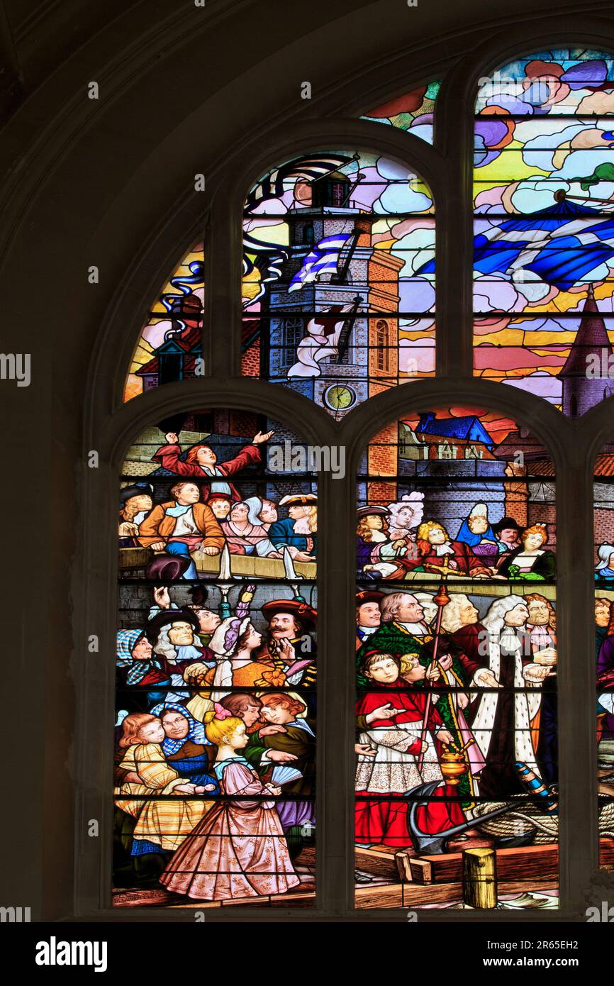 Una grande vetrata raffigurante il comandante navale francese e il privatatore Jean Bart (1650-1702) presso il municipio di Dunkirk (Nord), Francia Foto Stock