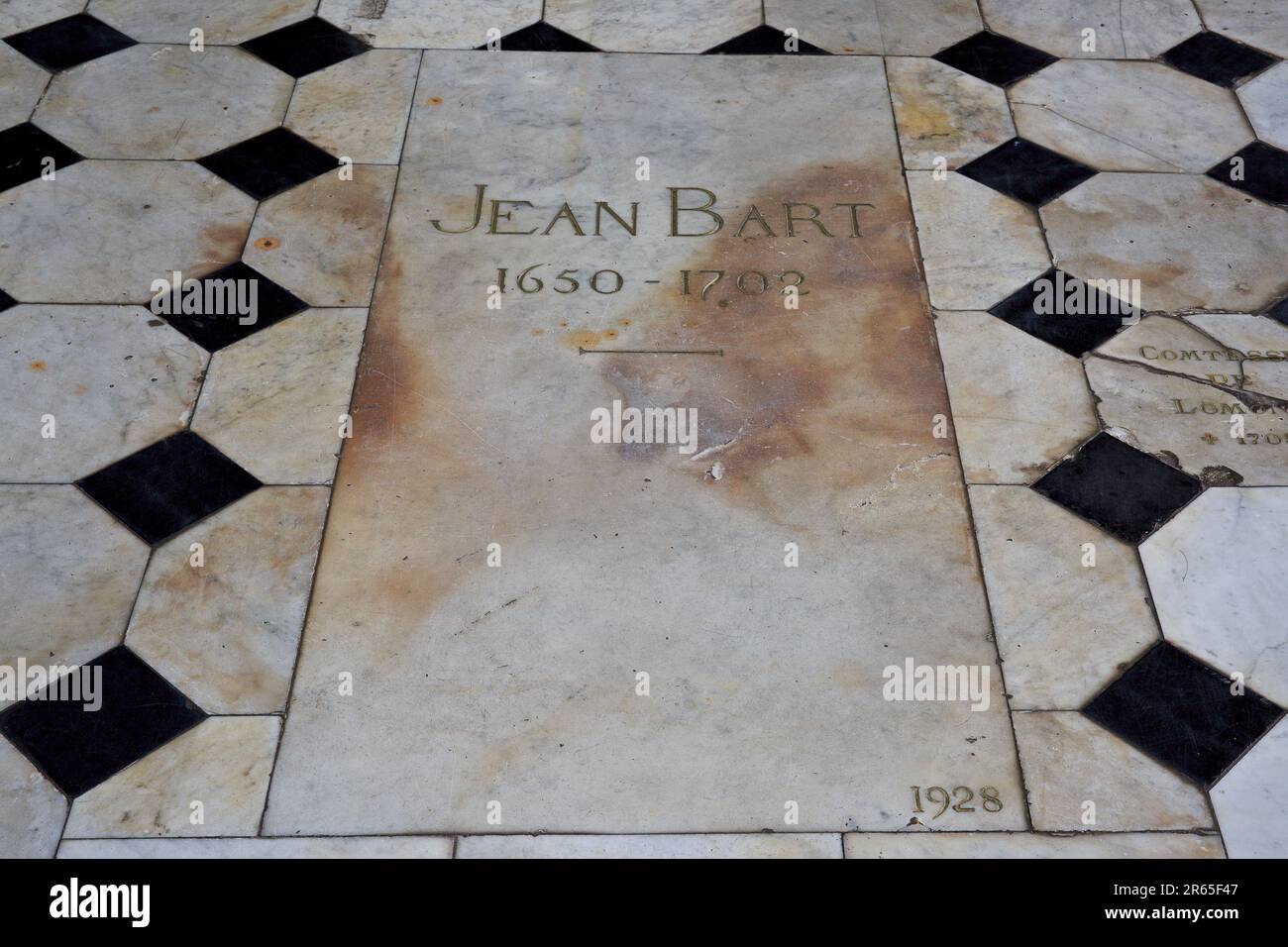 Tomba del comandante navale francese e privatatore Jean Bart (1650-1702) presso la Chiesa di Saint-Eloi a Dunkirk (Nord), Francia Foto Stock