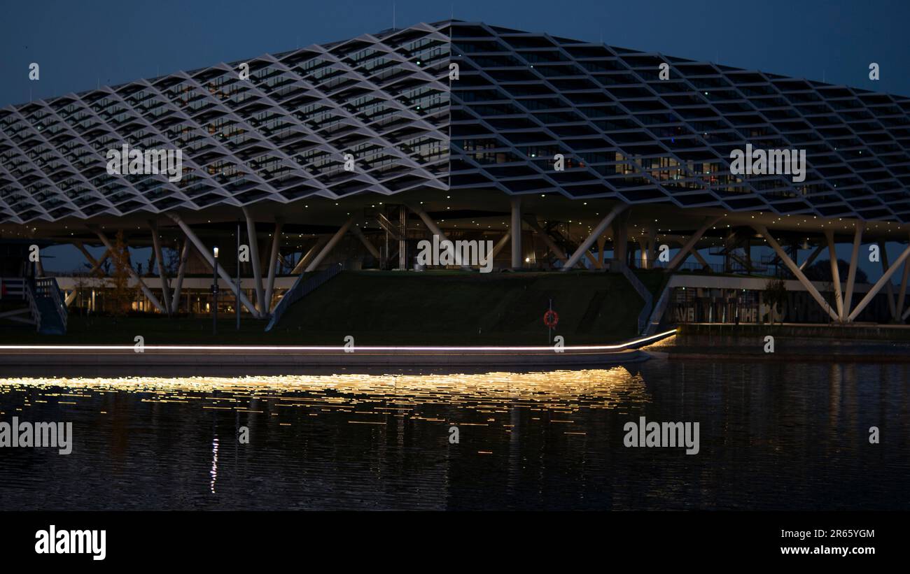 La sede adidas immagini e fotografie stock ad alta risoluzione - Alamy