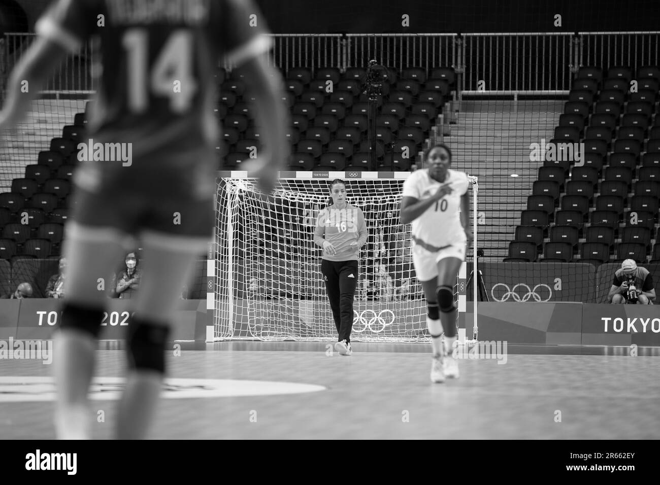 8 AGOSTO 2021 - Tokyo, Giappone: CLEOPATRE DARLEUX #16 del Team France nella medaglia d'oro femminile di Handball tra la Francia e il Comitato Olimpico Russo ai Giochi Olimpici di Tokyo 2020 (Foto: Mickael Chavet/RX) Foto Stock