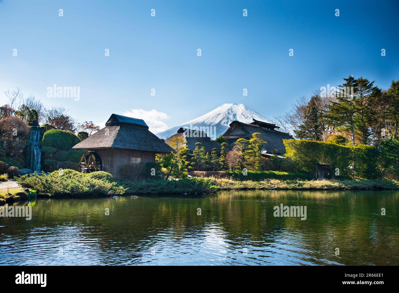 Oshino Hakkai e il Monte Fuji Foto Stock