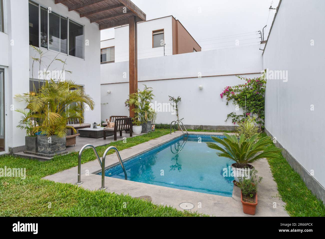 pisicna de casa de campo en lima perù Foto Stock