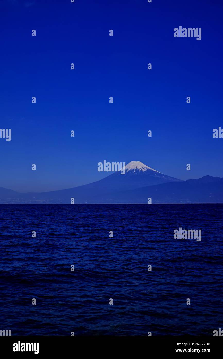 Mt. Fuji sulla Baia di Suruga Foto Stock