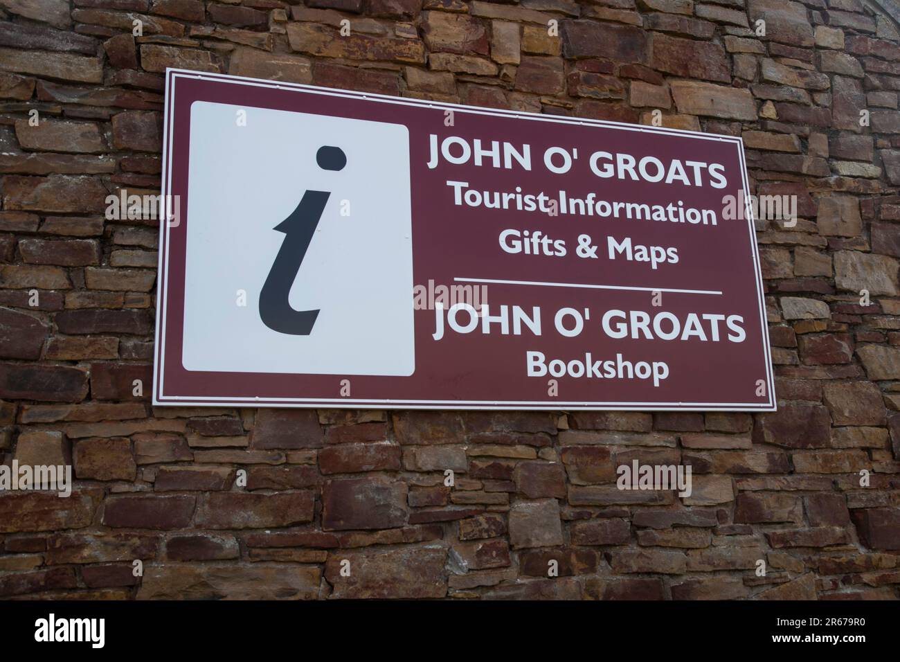 Firma sulla libreria John o'Groats e sul sito di informazioni turistiche all'estremità settentrionale della Scozia Foto Stock