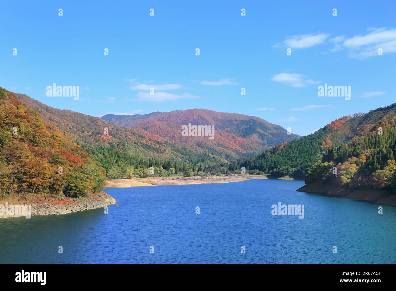 Lago Kuzuryu in autunno Foto Stock