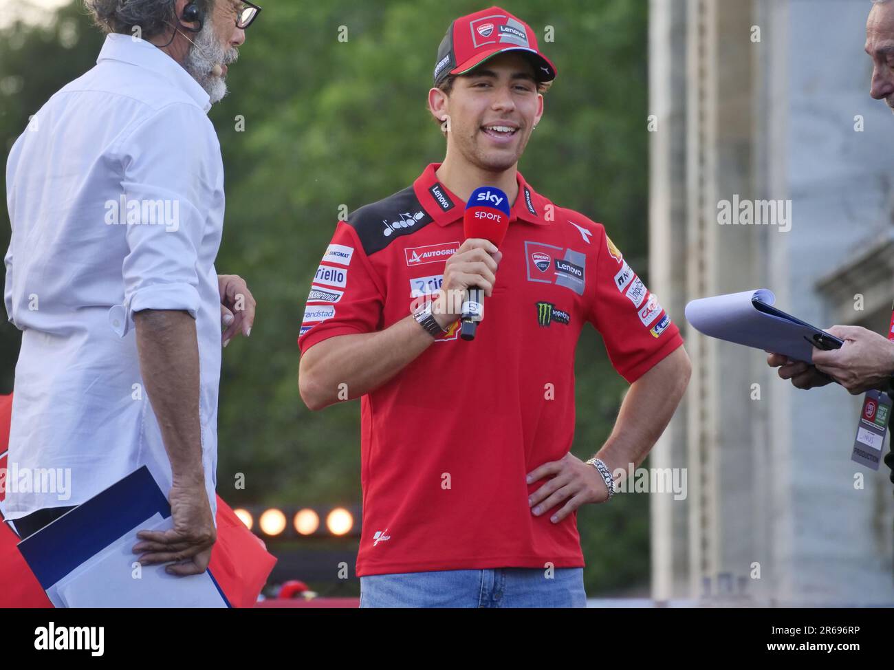 Rho, Milano, Italia. 08th giugno, 2023. Enea Bastianini ospite della grande festa MotoGP all'Arco della Pace di Milano Credit: Independent Photo Agency/Alamy Live News Foto Stock