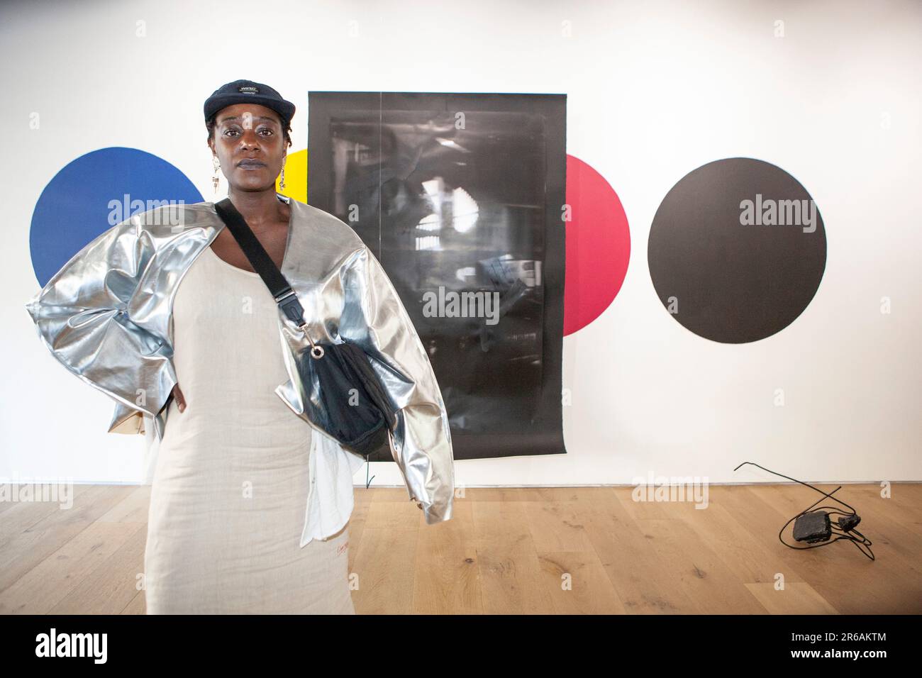 Londra, Regno Unito. 7th giugno, 2023. Rebecca Bellantoni, vincitrice del Women of Colour Art Award, espone il suo lavoro, insieme a quello dei secondi classificati, alla galleria di arte e apprendimento Contemporanea di Londra del 198. Credit: Anna Watson/Alamy Live News Foto Stock