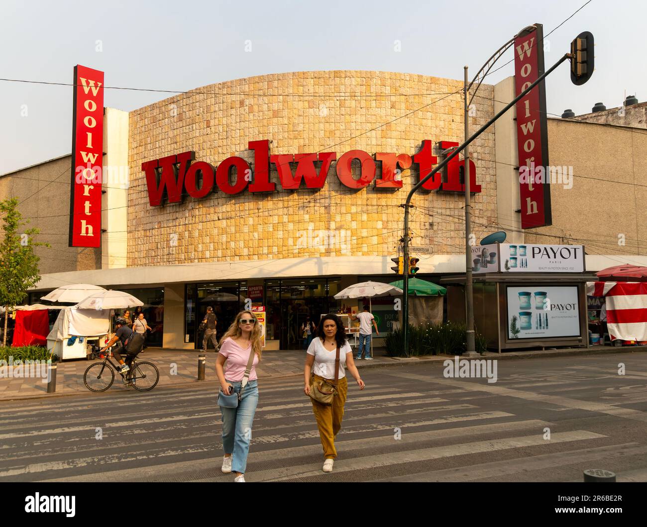 Negozio Woolworth, Ave Insurgentes sur, Roma Norte, Città del Messico, Messico Foto Stock