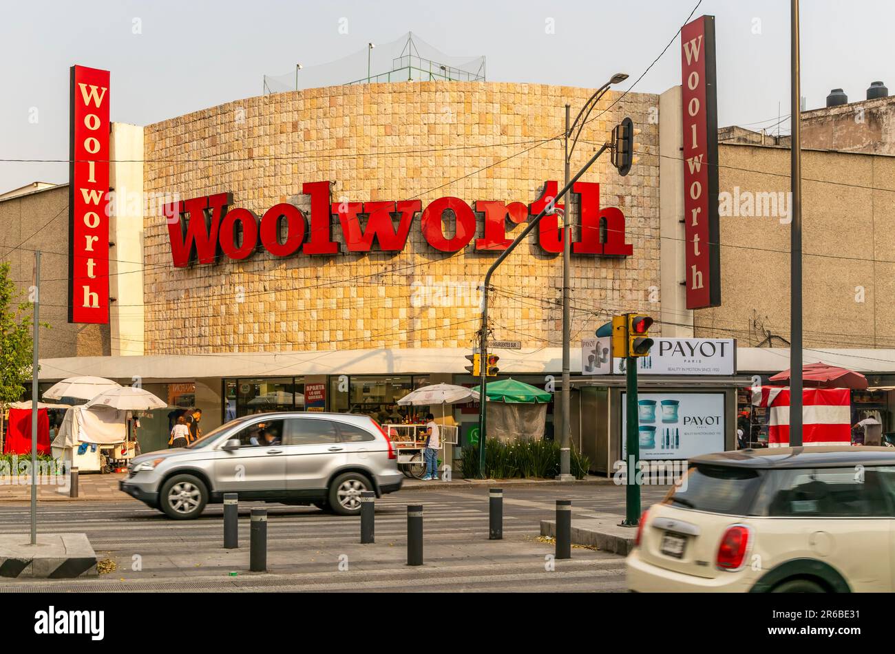Negozio Woolworth, Ave Insurgentes sur, Roma Norte, Città del Messico, Messico Foto Stock