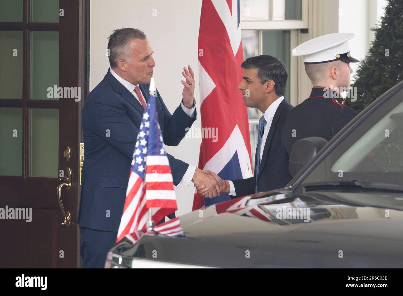 Washington, Stato di Vereinigte. 08th giugno, 2023. Il primo ministro britannico Rishi Sunak arriva alla Casa Bianca di Washington DC per un incontro con il presidente degli Stati Uniti Joe Biden, il 6 giugno 2023. Credit: Chris Kleponis/CNP/dpa/Alamy Live News Foto Stock