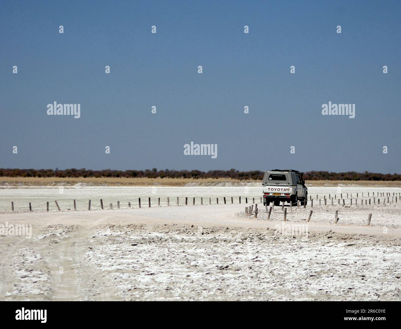 Guida in auto nel deserto Foto Stock