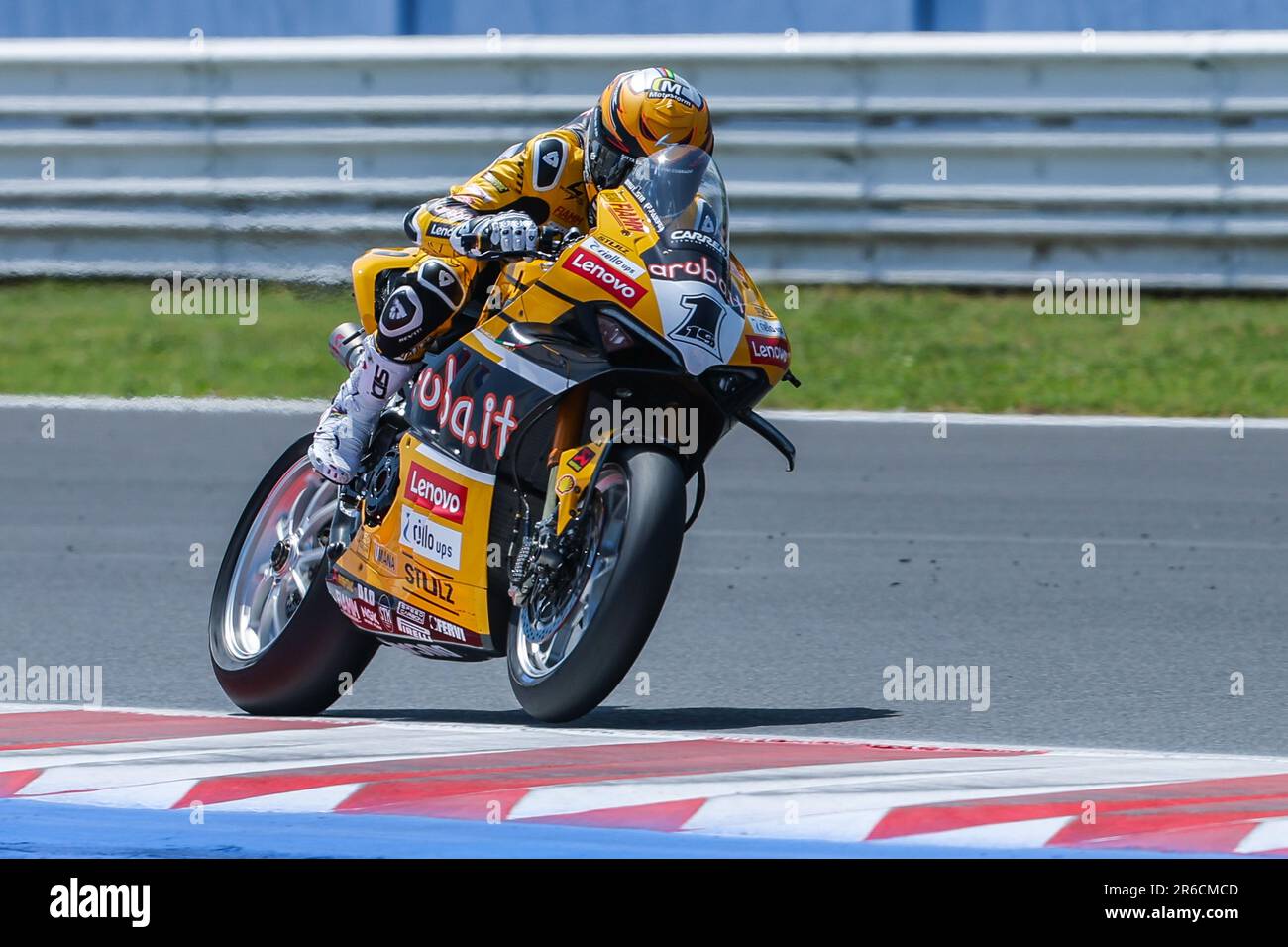 Alvaro Bautista del Aruba.it Racing - Ducati con Ducati Panigale V4R in azione durante il Campionato Mondiale FIM SBK Superbike Pirelli Emilia-Romagna Round al circuito Mondiale di Misano. Foto Stock