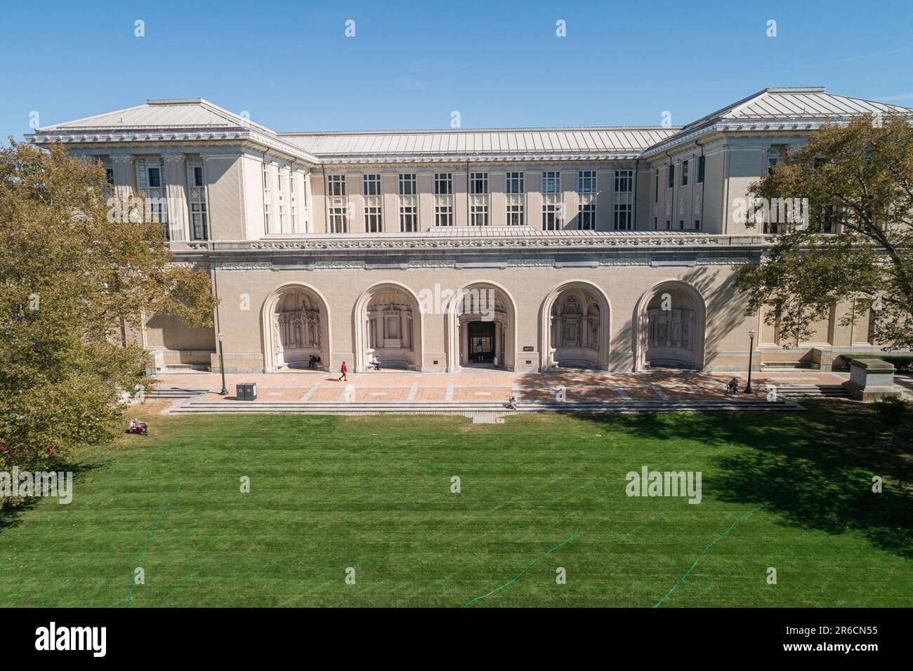 Carnegie Mellon University a Pittsburgh, Pennsylvania. College of fine Arts Erba verde in primo piano Foto Stock