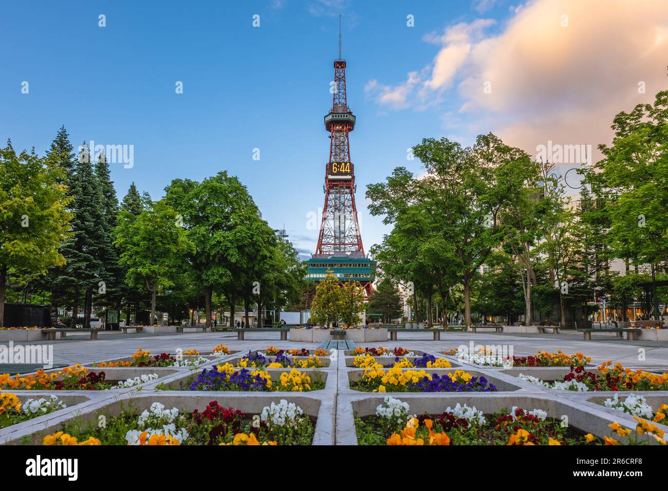 Torre della TV di Sapporo al Parco Odori, a Sapporo, Hokkaido, Giappone Foto Stock
