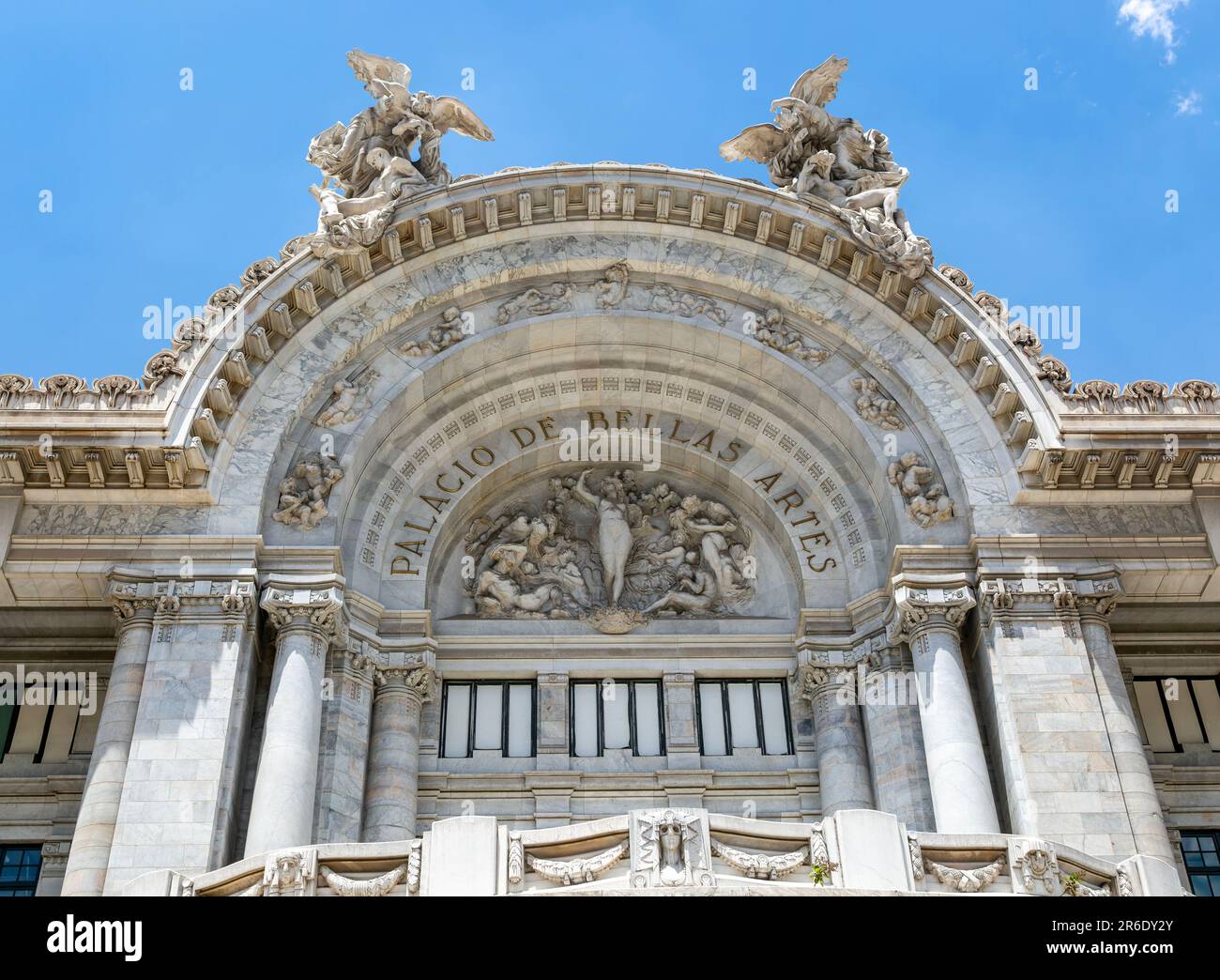 'La Armonía', Harmony, 1910 di Leonardo bistolfi scultura in marmo Palacio de Bellas Artes, Palazzo delle Belle Arti Città del Messico, Messico Foto Stock