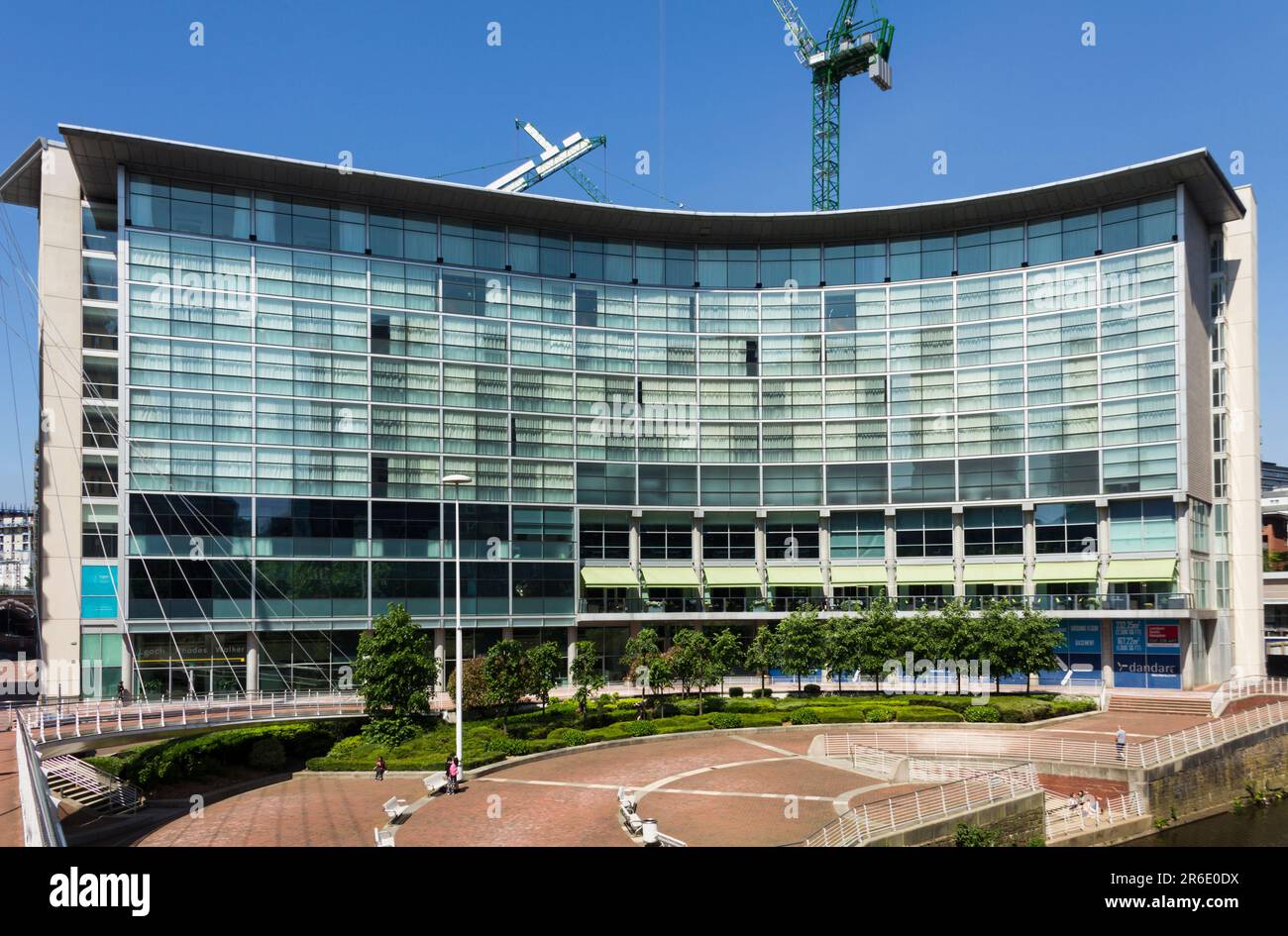 Lowry Hotel a cinque stelle, Salford, sulla riva nord-occidentale del fiume Irwell, che segna il confine tra le città di Manchester e Salford. Foto Stock
