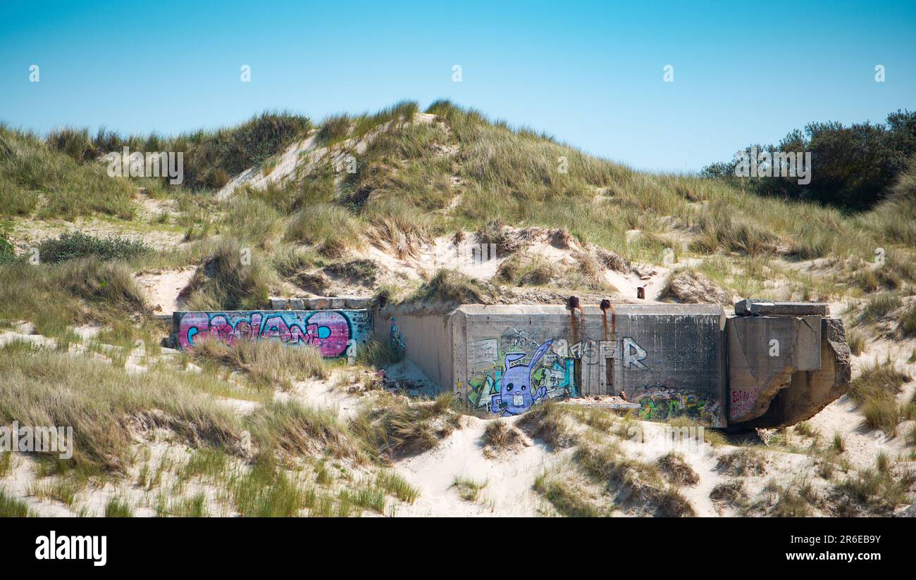 Rovina di un bunker tedesco in Normandia, Francia dalla seconda guerra mondiale, D-Day invasione militare da parte degli alleati, storia d'Europa Foto Stock
