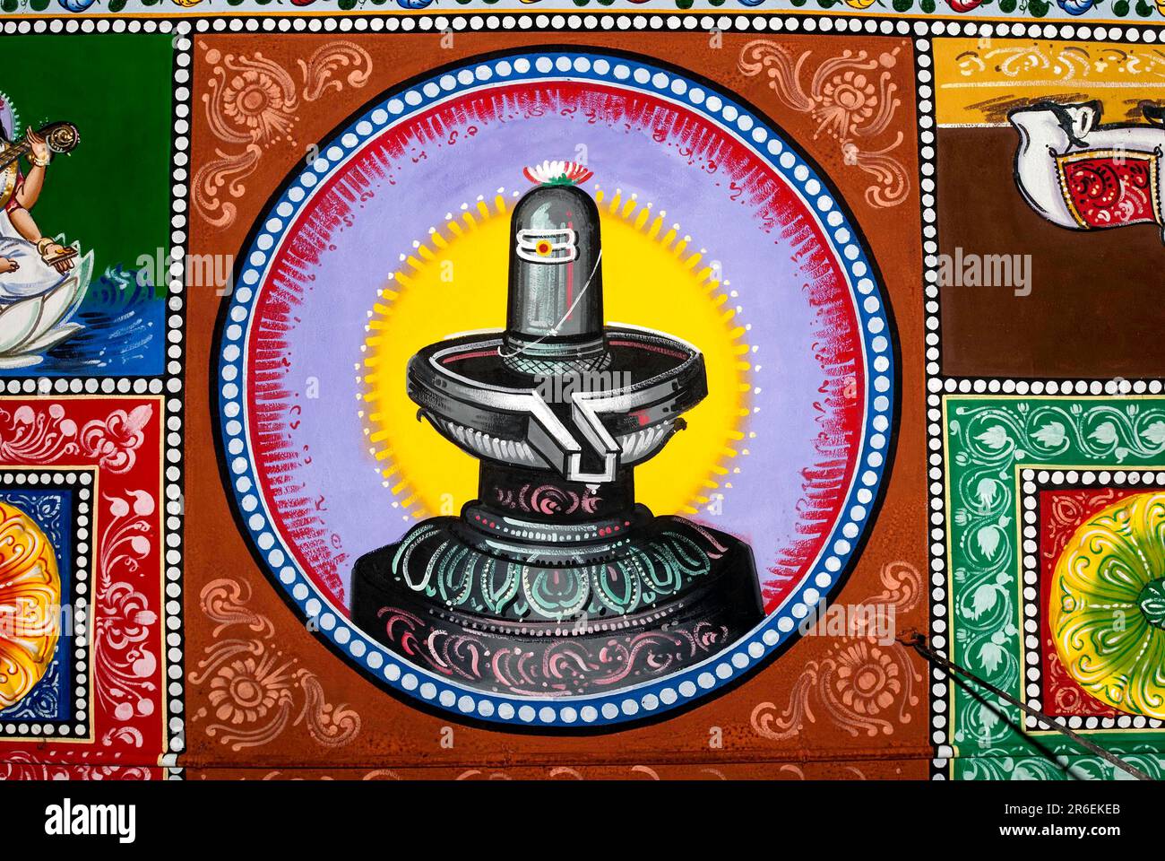 Siva Lingam, murales su un soffitto del tempio shiva vicino a PUDUKKOTTAI, Tamil Nadu, India, Asia Foto Stock