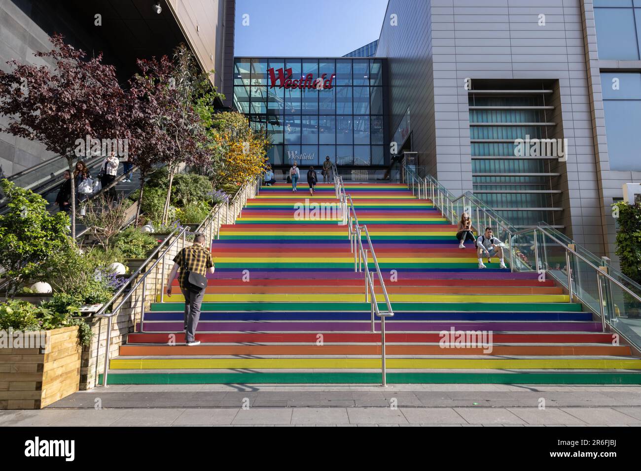 Stratford, il cuore del centro culturale di East London, tra cui l'Olympic Park e il centro commerciale Westfield, Inghilterra, Regno Unito Foto Stock